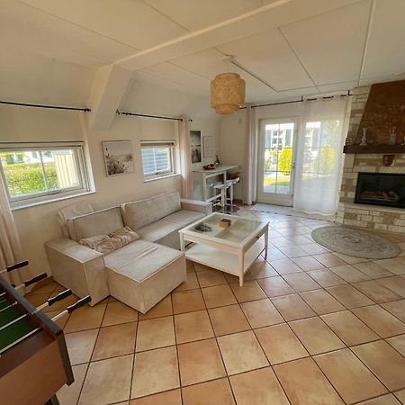 Freistehendes Ferienhaus Am See Naehe Roermond Heel المظهر الخارجي الصورة