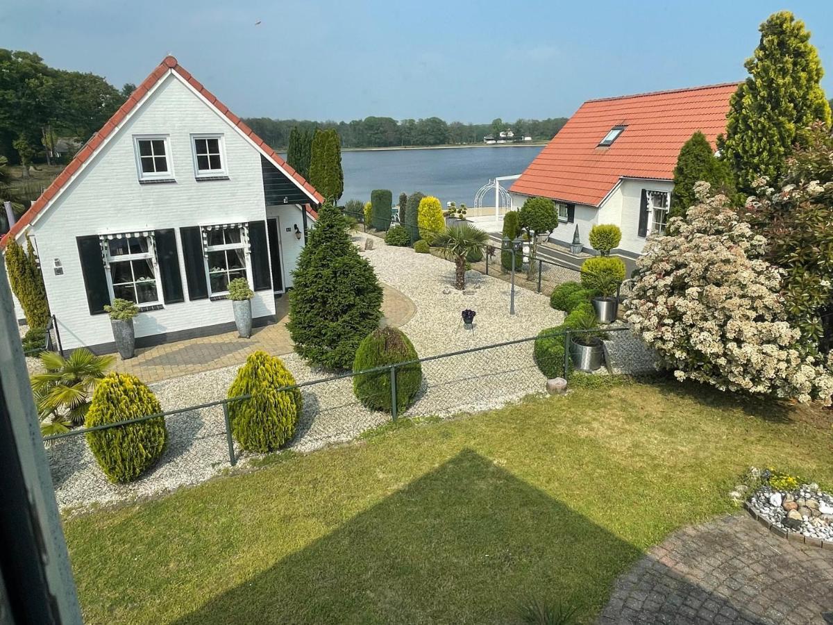 Freistehendes Ferienhaus Am See Naehe Roermond Heel المظهر الخارجي الصورة