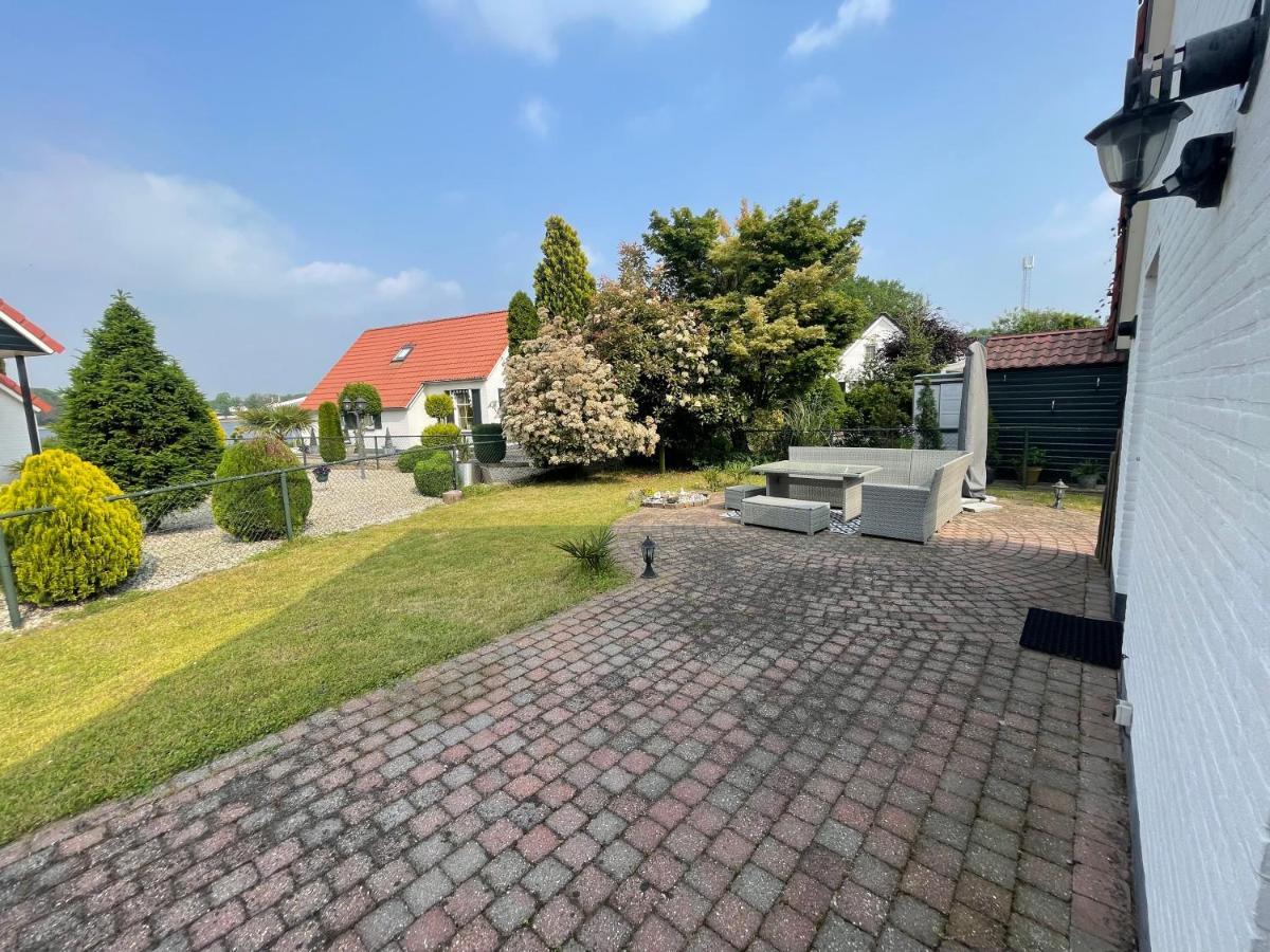 Freistehendes Ferienhaus Am See Naehe Roermond Heel المظهر الخارجي الصورة