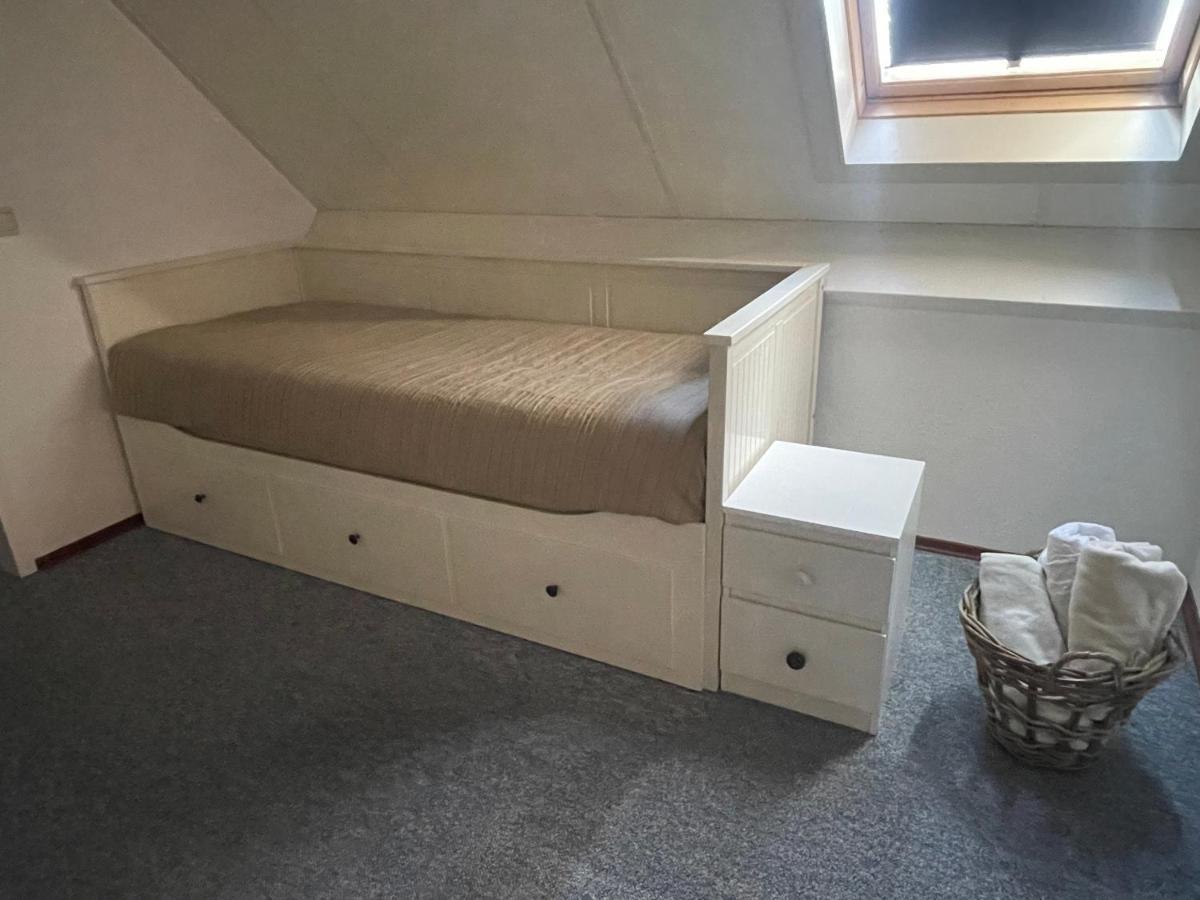 Freistehendes Ferienhaus Am See Naehe Roermond Heel المظهر الخارجي الصورة